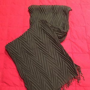 NWOT Yansi Fugel Scarf